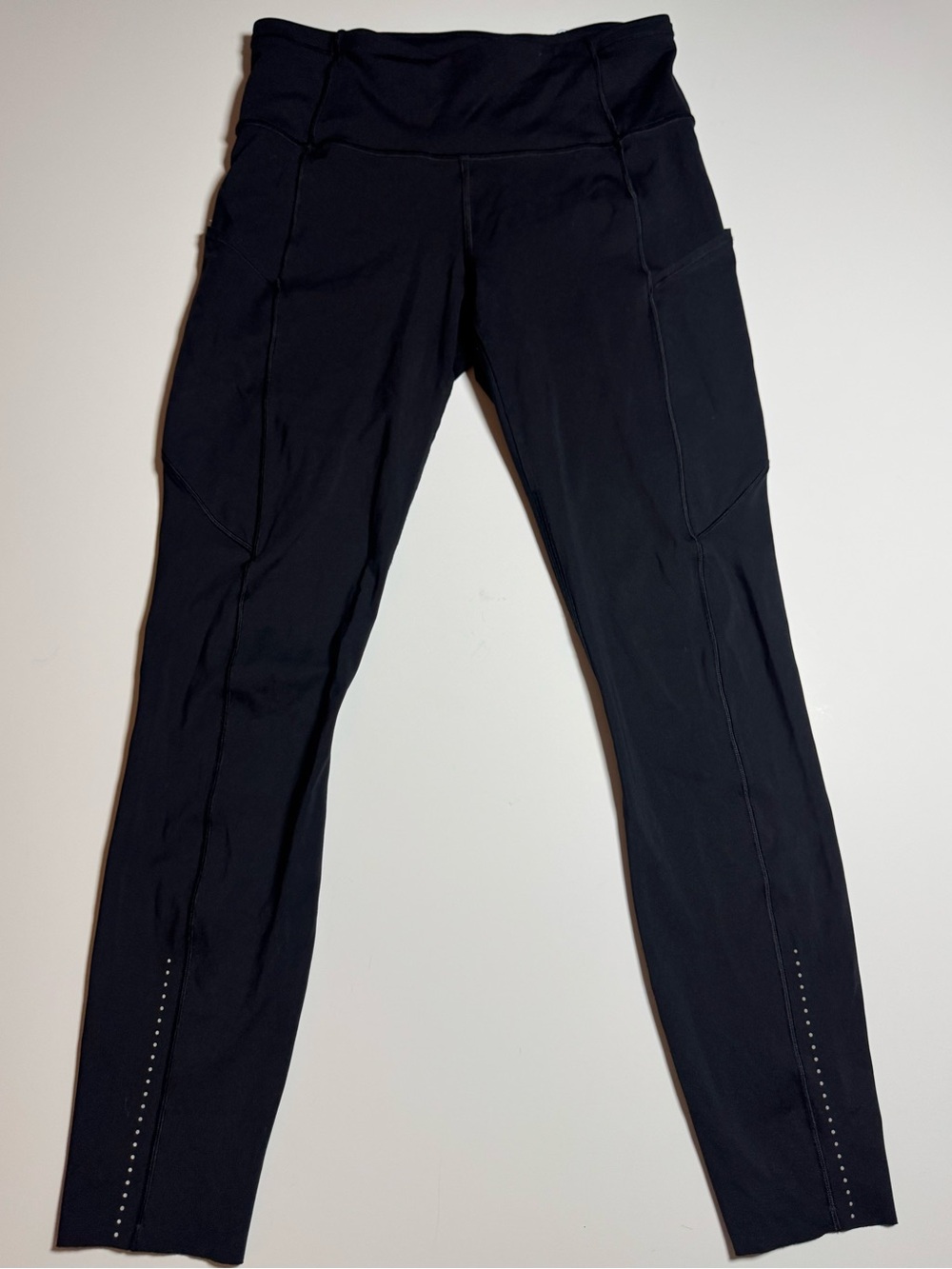 Women’s lululemon fast and free black leggings! Size 6!